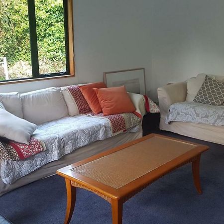 Villa Tranquil Treehouse Christchurch Esterno foto