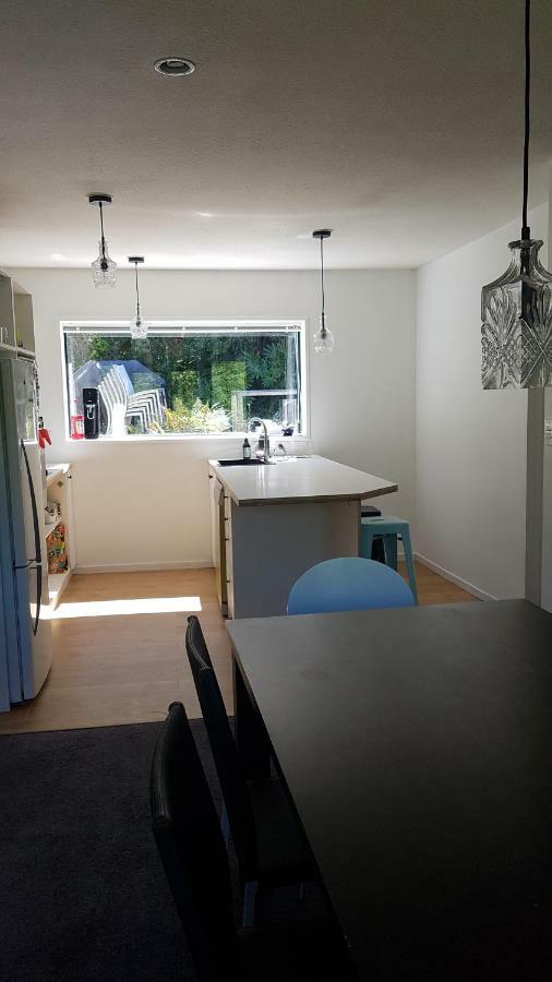 Villa Tranquil Treehouse Christchurch Esterno foto